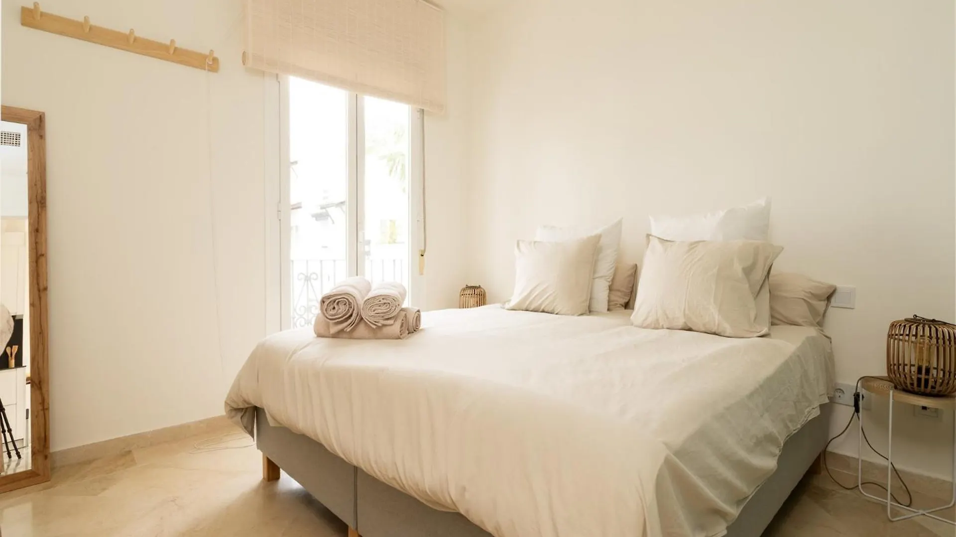 Costalita Corner Apartment Estepona Spain